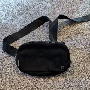 lululemon athletica Men's Black Belt Bag